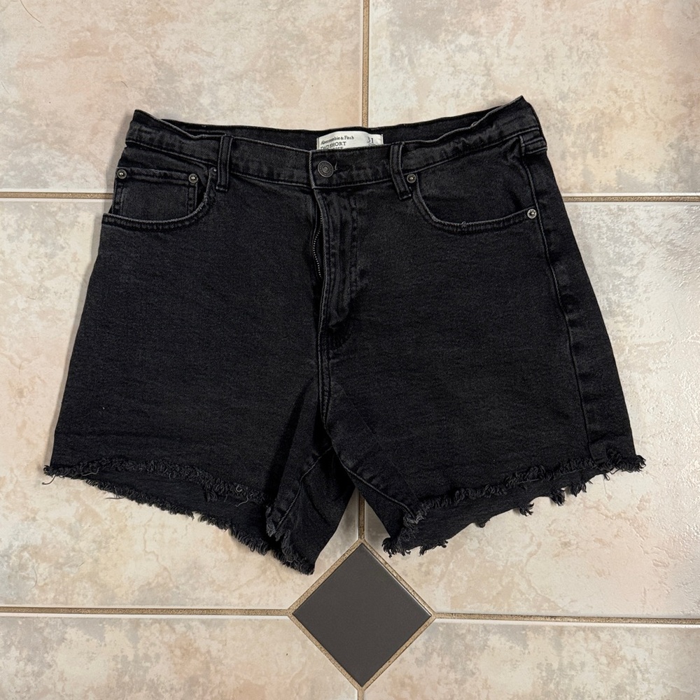Abercrombie & Fitch High Rise Dad Short in Black Denim